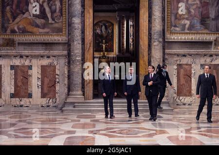 Vatikan. Juni 2021. US-Außenminister Antony Blinken besucht im Vorfeld seiner Begegnung mit Papst Franziskus im Rahmen seiner drei-Nationen-Europatour am 28. Juni 2021 den Saal der Regia im Apostolischen Palast im Vatikan. Quelle: dpa picture Alliance/Alamy Live News Stockfoto