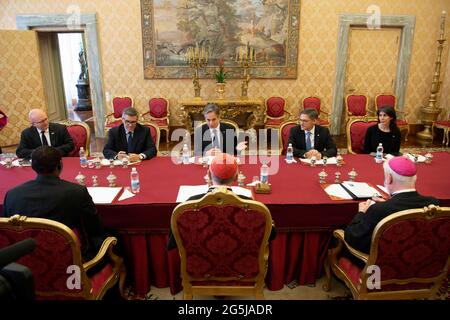 Rom, Italien. Juni 2021. 28. Juni 2021 Kardinal Pietro Parolin trifft US-Außenminister Antony Blinken nach einem Treffen mit Papst Franziskus in einer Privataudienz im Vatikan.Quelle: Independent Photo Agency/Alamy Live News Stockfoto