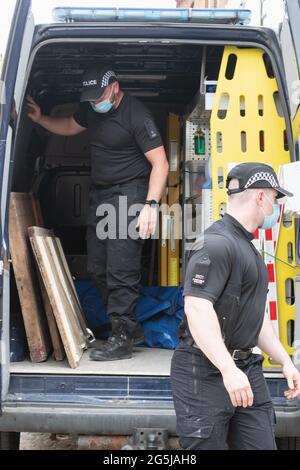 Southgate Street, Gloucester, Großbritannien. Mai 2021. Die Polizei ermittelt ein Café, das mit einem potenziellen Opfer von Fred West in Verbindung steht. Stockfoto