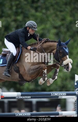 Sameh EL DAHAN (EGY) mit WKD AIMEZ MOI, Longines Global Champions Tour, großer Preis von Paris beim Longines Paris Eiffel Jumping 2021, Longines Global Champions Tour Equestrian CSI 5 am 26. Juni 2021 im Champs de Mars in Paris, Frankreich - Foto Christophe Bricot / DPPI Stockfoto