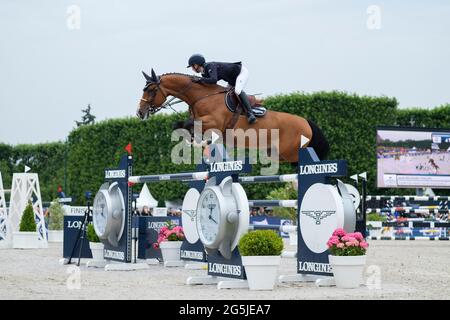 Jane RICHARD PHILIPS (SUI) beim CORTEZ VA'T KLEIN ASDONK Z, Eiffel Challenge Prize beim Longines Paris Eiffel Jumping 2021, Longines Global Champions Tour Equestrian CSI 5 am 26. Juni 2021 im Champs de Mars in Paris, Frankreich - Foto Christophe Bricot / DPPI Stockfoto