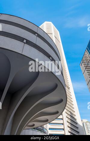 Blick auf den von Harry Seidler entworfenen, 1977 gebauten MLC-Turm mit Sulman-Medaille in Martin Place, Sydney, Australien Stockfoto