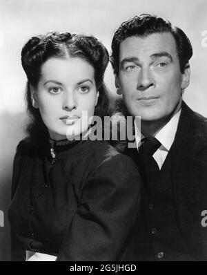 MAUREEN O'HARA und WALTER PIDGEON Publicity Portrait in HOW GREEN WAS MY VALLEY 1941 Regisseur JOHN FORD Roman Richard Llewellyn Drehbuch Philip Dunne Regie Richard Day und Nathan Juran Musik Alfred Newman Produzent Darryl F. Zanuck Twentieth Century Fox Stockfoto