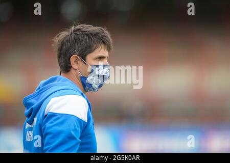 Wakefield, England - 27. Juni 2021 - Toulouse Olympique Head Coach Sylvain Houles während der Rugby League Betfred Championship Sheffield Eagles vs Toulouse Olympique im Mobile Rocket Stadium, Wakefield, UK Dean Williams Stockfoto