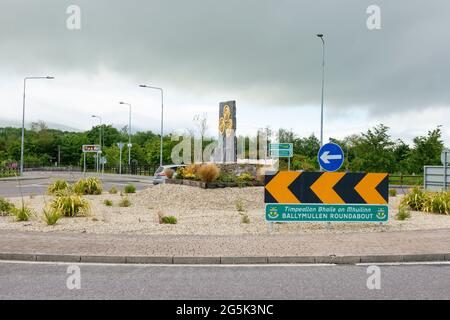 Ballymullen-Kreisverkehr an der Dan Spring Road am Stadtrand von Tralee, County Kerry, Irland Stockfoto