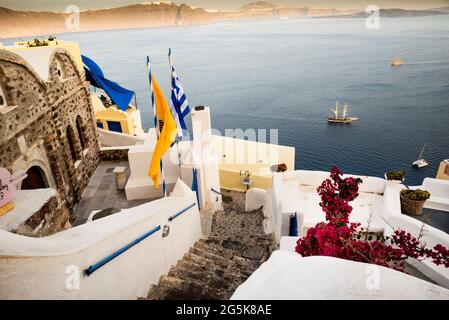 Oia, Santorini Caldera auf der griechischen Insel. Stockfoto