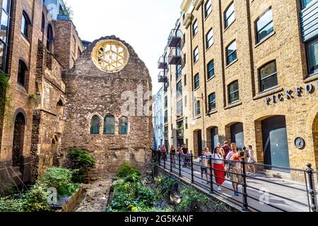 Ruinen des Winchester Palace aus dem 12. Jahrhundert in Pickfords Wharf, London Bridge, London, Großbritannien Stockfoto