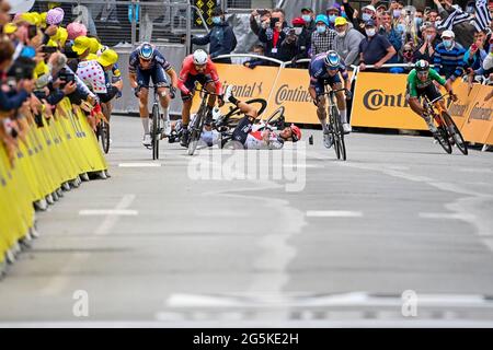 Der Belgier Tim Merlier von Alpecin-Fenix, der Franzose Nacer Bouhanni vom Team ARKEA Samsic, der Belgier Jasper Philipsen von Alpecin-Fenix, der Italiener Sonny Colbrelli o Stockfoto