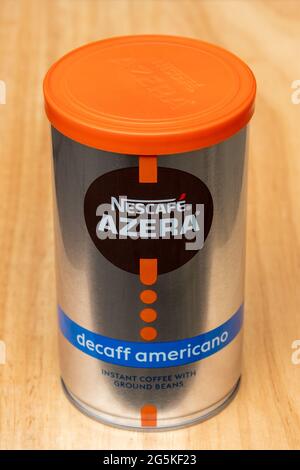 Dose Nescafe Azera entkoffeinierter amerikanischer Kaffee Stockfoto