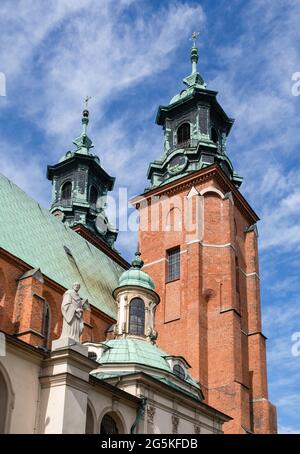 Kathedrale in Giezno, Polen. Alte Stadt Sakralbauten, Architektur der ersten polnischen Hauptstadt. Stockfoto