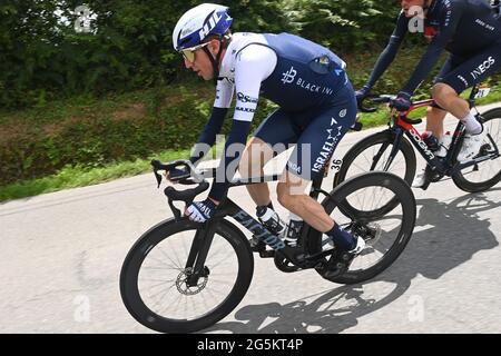 Tour de France 2021 Etappe 3 , Lorient bis Pontivy.28. Juni 2021. Daniel Martin für das Team Israel Start Up Nation während des Rennens. Kredit: Peter Goding/Alamy Live Nachrichten Stockfoto