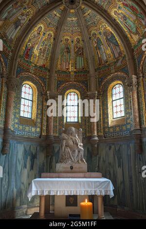 Seitenaltar mit pieta, St. Benno, Maxvorstadt, München, Oberbayern, Bayern, Deutschland, Europa Stockfoto