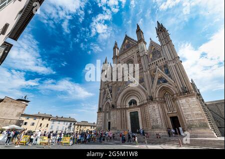 orvieto,italien juni 18 2020:duomo di orvieto am Platz duomo Stockfoto