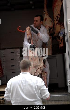 Kopenhagen/Dänemark/ 16. September 2015  Rüde aus Mogens Nielsen Kreaturslageri liefert Fleisch in der berühmten dänischen Metzgerei P.E.Metzgerei (Phot Stockfoto