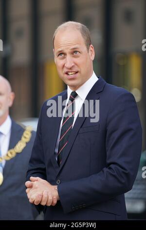 Der Herzog von Cambridge, bekannt als Earl of Strathearn in Schottland, besuchte die BAE Systems Werft in Glasgow, um im Rahmen eines Besuchs in Schottland für die Holyrood Week den Bau der HMS Glasgow - der ersten Typ 26-Fregatte der Royal Navy in der City-Klasse - zu sehen. Bilddatum: Dienstag, 29. Juni 2021. Stockfoto