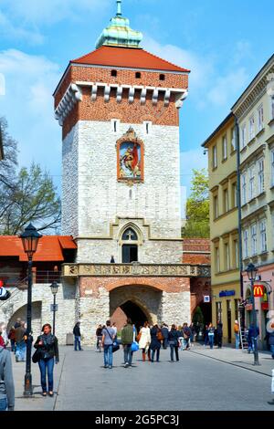 Polen, Krakau, Florian Gate. Stockfoto