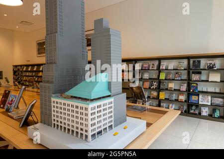 Die Stavros Niarchos Foundation Library (SNFL) befindet sich an der 455 Fifth Avenue, NYC, USA Stockfoto