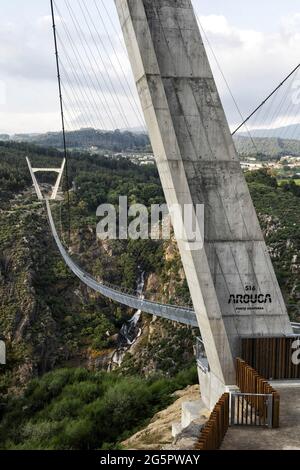 Die längste Fußgängerbrücke der Welt in Passadiços do Paiva im Geopark Arouca Stockfotografie ...