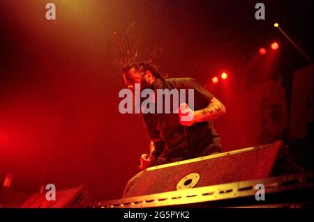 Mailand Italien 03 May 2000 : Pantera, Live-Konzert im Forum von Assago, der Sänger von Pantera, Phil Anselmo , während des Konzerts Stockfoto