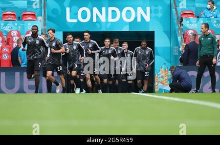 London, Großbritannien. Juni 2021. Fußball: Europameisterschaft, England - Deutschland, Endrunde, 16. Runde im Wembley-Stadion. Deutsche Spieler kommen im Stadion an. Quelle: Christian Charisius/dpa/Alamy Live News Stockfoto