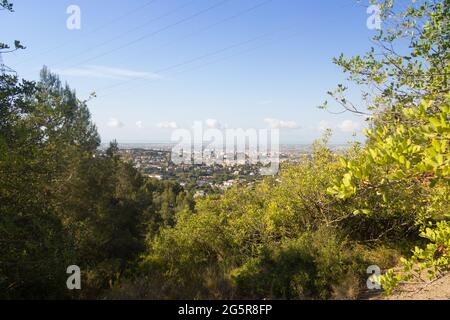 Blick auf den Baix Llobregat, der der Stadt Barcelona und dem Mittelmeer am nächsten liegt. Stockfoto