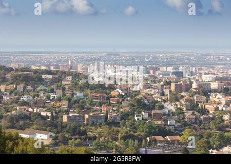 Blick auf den Baix Llobregat, der der Stadt Barcelona und dem Mittelmeer am nächsten liegt. Stockfoto