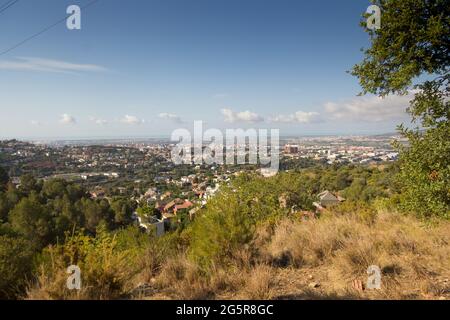 Blick auf den Baix Llobregat, der der Stadt Barcelona und dem Mittelmeer am nächsten liegt. Stockfoto