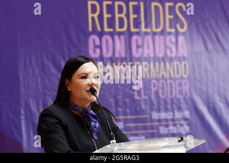 Laura Rojas, Bundesabgeordnete der Nationalen Aktionspartei Mexikos, spricht während der Konferenz der Initiative „Rebellen mit einer Sache, die Macht transformieren“, mit dem Ziel, eine gerechte, gerechte und egalitäre Gesellschaft aufzubauen, deren Prämisse es ist, Frauen und Mädchen ein Leben ohne Gewalt am 28. Juni zu garantieren, 2021 in Mexiko-Stadt, Mexiko. Foto von Luis Barron / Eyepix/ABACAPRESS.COM Stockfoto