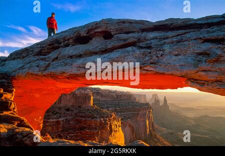 USA, Utah, Colorado Plateau, Canyonland, Nationalpark, Mesa Arch Stockfoto