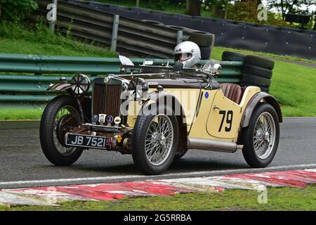 Andy King, MG PB Cream Cracker, Triple-M Register Race for Pre-war MG’s, VSCC, Shuttleworth Nuffield und Len Thompson Trophies Race Meeting, Cadwell P Stockfoto