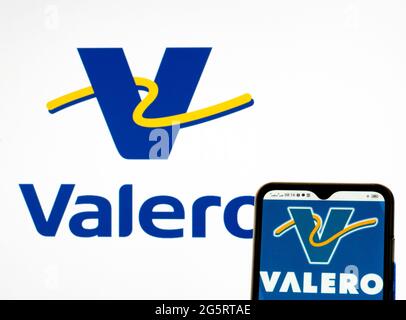 Ukraine. Juni 2021. In dieser Abbildung ist ein Logo der Valero Energy Corporation zu sehen, das auf einem Smartphone angezeigt wird. Kredit: Igor Golovniov/SOPA Images/ZUMA Wire/Alamy Live Nachrichten Stockfoto