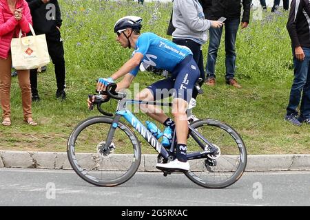 Redon, Fougeres, Frankreich, 29/06/2021, Carlos Verona vom Movistar Team während der Tour de France 2021, Radrennen Etappe 4, Redon - Fougeres (150,4 km) am 29. Juni 2021 in Fougeres, Frankreich - Foto Laurent Lairys / DPPI Stockfoto