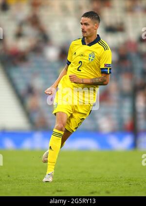 Hampden Park, Glasgow, Großbritannien. Juni 2021. EUFA Fußball-Europameisterschaft 2020, 16. Runde, Schweden gegen die Ukraine; Mikael lustig aus Schweden Credit: Action Plus Sports/Alamy Live News Stockfoto