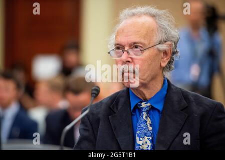 Washington, Vereinigte Staaten Von Amerika. Juni 2021. Dr. Richard Muller erscheint am Dienstag, den 29. Juni 2021, auf einem von den Republikanern geführten Forum über die Ursprünge des COVID-19-Virus im US-Kapitol in Washington, DC. Quelle: Rod Lampey/CNP/Sipa USA Quelle: SIPA USA/Alamy Live News Stockfoto