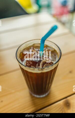 Blick auf Eiskaffee auf einem Tisch Stockfoto
