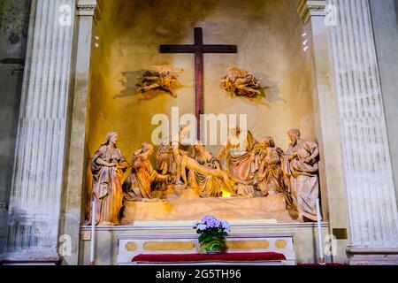 Schnitzwerk „Lamentation over Dead Christ“ in der Kirche Chiesa di S. Agostino in Modena, Italien Stockfoto