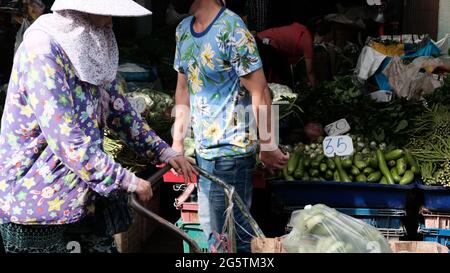 Klong Toey Market Wet Market Bangkok Thailand größter Lebensmittelverteiler in Südostasien Stockfoto