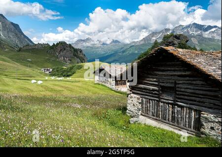 Oberengadiner Landschaft bei Grevasalvas aus der Region Gem. Sils im Engadin/Segl, am 20.07.19. Stockfoto