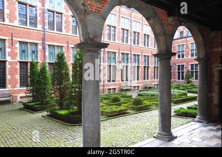 BELGIEN. ANTWERPEN.DAS MUSEUM PLANTIN-MORETUS WURDE 1877 ERÖFFNET UND WIDMET SICH DER GESCHICHTE DIESER DRUCKEREI, DIE IM XVIII. JAHRHUNDERT VON CHR ERÖFFNET WURDE Stockfoto