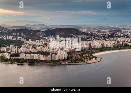 Luftaufnahme von Rio de Janeiro, Brasilien. Vom Zuckerhut genommen. Stockfoto