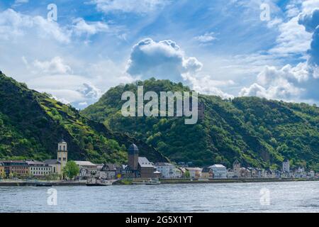 Kleinstadt St. Goarshausen an der Loreley, Oberes Mittelrheintal, UNESCO-Weltkulturerbe, Rheinland-Pfalz, Deutschland Stockfoto