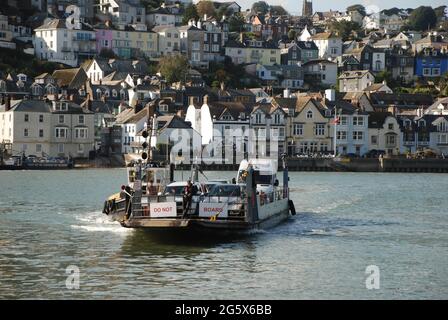 Dartmouth Lower Car Ferry Crossing, Dartmouth nach Kingswear, Devon Stockfoto