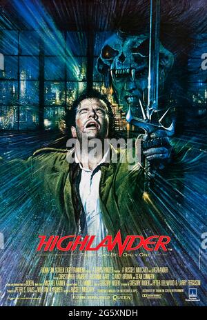 Highlander (1986) unter der Regie von Russell Mulcahy mit Christopher Lambert, Sean Connery, Clancy Brown und Roxanne Hart. Fantasy mit einem Soundtrack von Queen über eine Rasse von Unsterblichen muss sich gegenseitig in tödlichen Kämpfen stellen, um den Preis zu gewinnen. Foto eines original britischen Posters aus dem Jahr 1986 mit einem Blatt, das NUR ZUR REDAKTIONELLEN VERWENDUNG VON Brian BySouth VERWENDET wurde. Quelle: BFA / Twentieth Century Fox Stockfoto