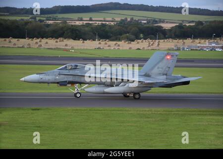 188744, eine McDonnell Douglas CF-188A Hornet, die von der Royal Canadian Air Force betrieben wird, auf dem Prestwick International Airport in Ayrshire, Schottland. Stockfoto