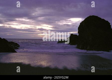 Sonnenuntergang am Strand von Bodega Bay, Kalifornien Stockfoto