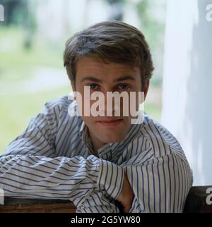 Christoph Waltz, deutsch-Österreichischer Schauspieler, Filmschauspieler, Synchronsprecher, Regisseur, Hochformat 1992. Christoph Waltz, deutsch-österreichischer Schauspieler, Filmstar, Stimmschauspieler und Regisseur, Portrait 1992. Stockfoto