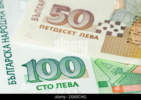 Bulgarische Lev-Banknoten Nahaufnahme der 50 ausgegebenen 100 und 2019 Leva-Stückelungen Stockfoto