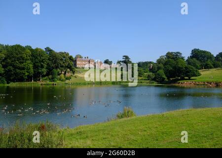 Dudmaston Hall and Pool, Sommer 2019 Stockfoto