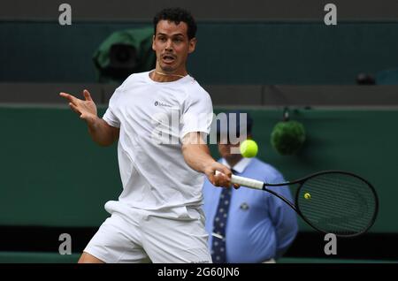 London, Gbr. Juli 2021. London Wimbledon Championships Day 4 01/07/2021 Alex Bolt (AUS) in der zweiten Runde gegen Cameron Norrie (GBR) Credit: Roger Parker/Alamy Live News Stockfoto