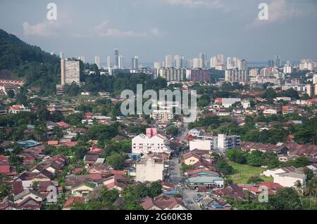 Die Stadt der Luft itam, penang malaysia aus der Luft vom kek Lok si Tempel auf dem penang Hügel aus gesehen. Stockfoto